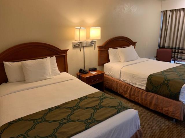 Days Inn By Wyndham Asheville West Candler Exteriör bild