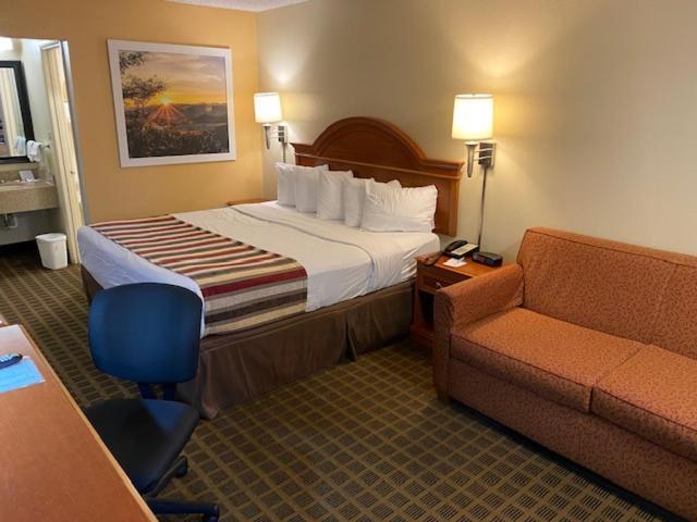 Days Inn By Wyndham Asheville West Candler Exteriör bild