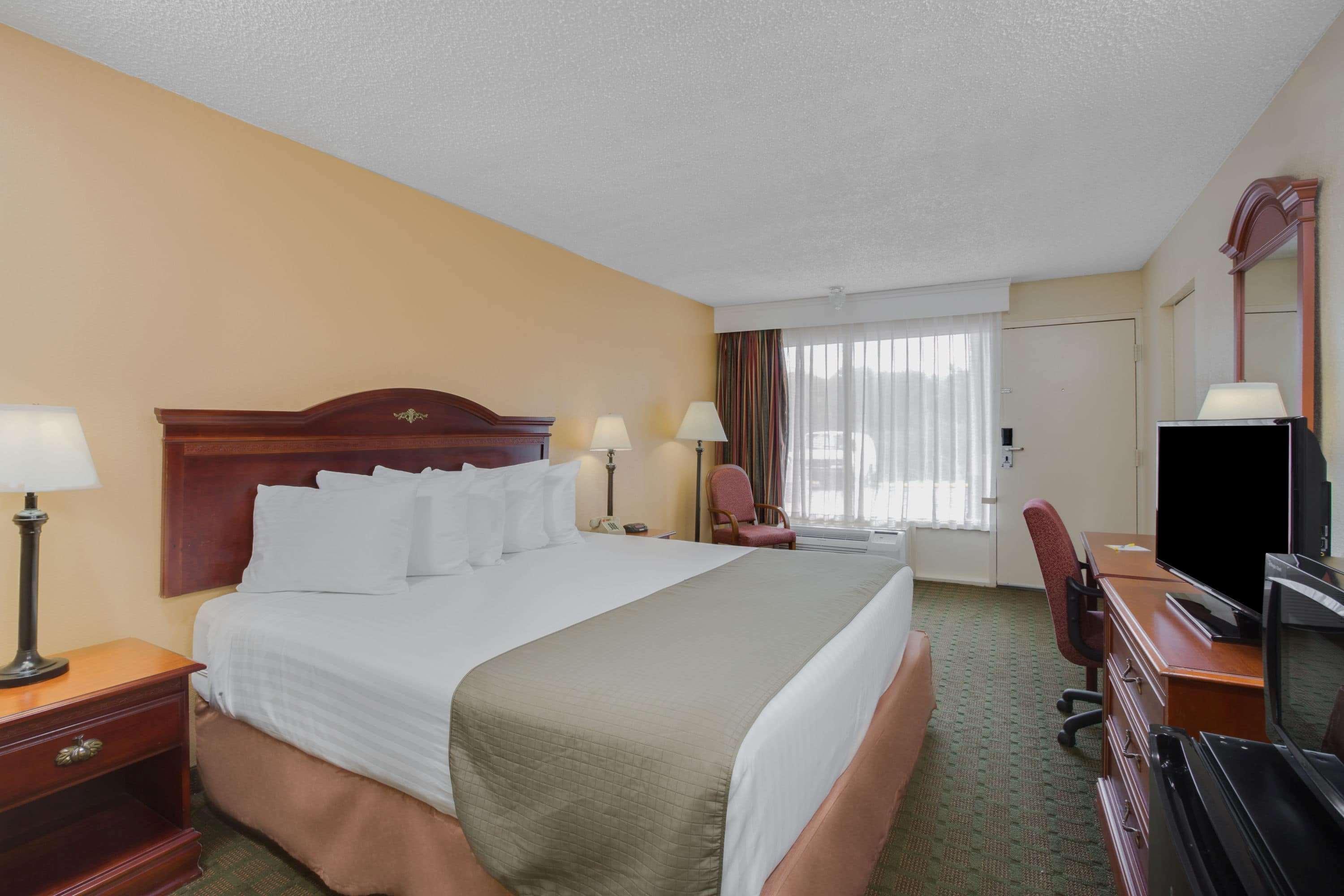 Days Inn By Wyndham Asheville West Candler Exteriör bild