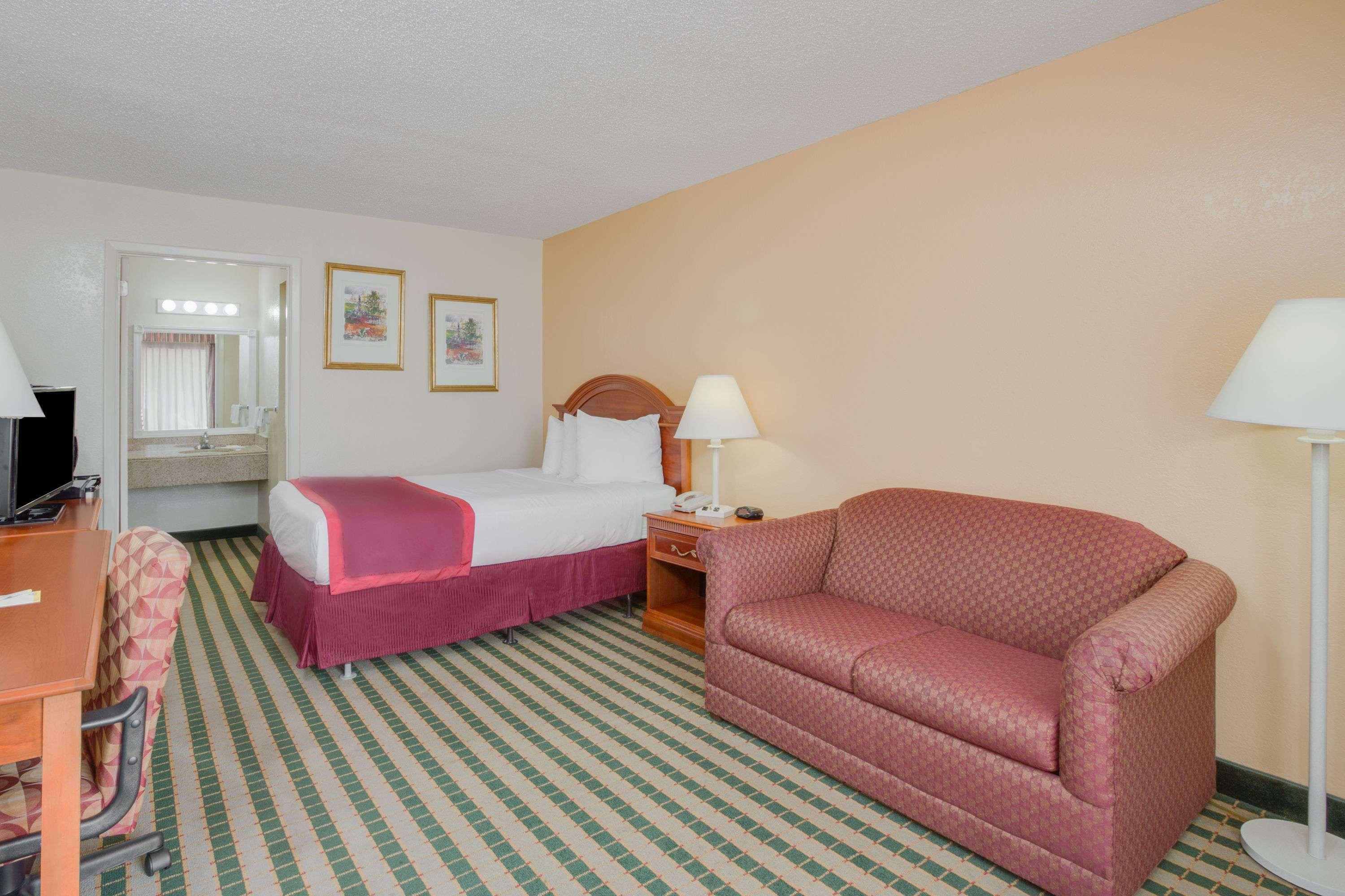 Days Inn By Wyndham Asheville West Candler Exteriör bild